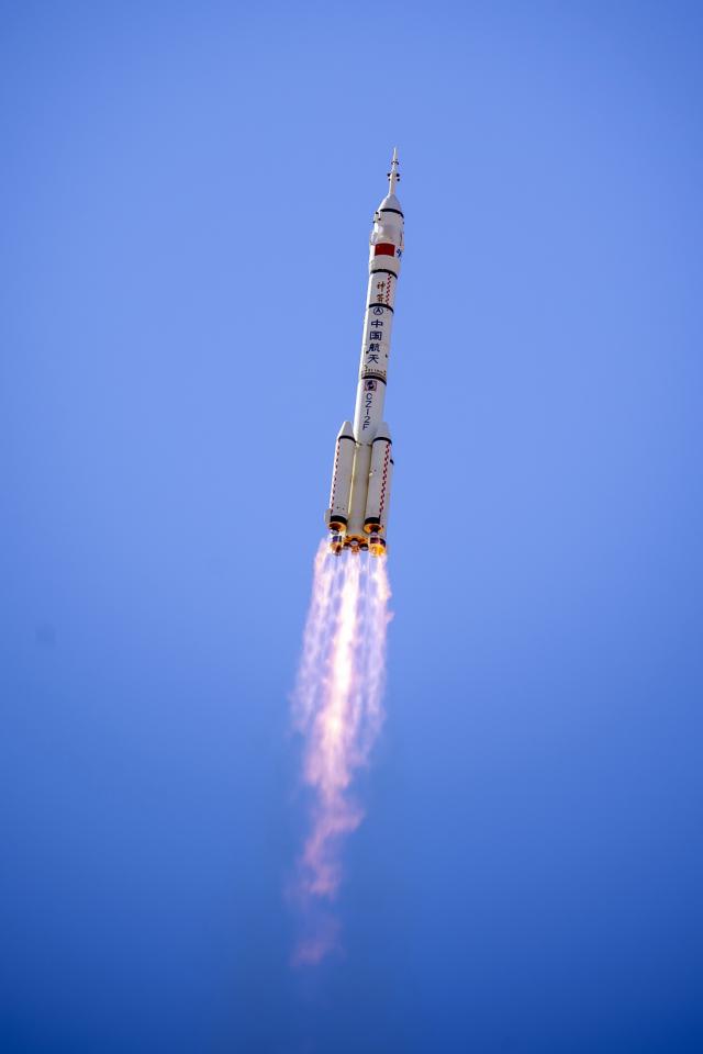 仅隔4个多小时，中国航天两度展开发射，成功将数颗卫星送上太空-新闻资讯-苏州思萃热控材料科技有限公司